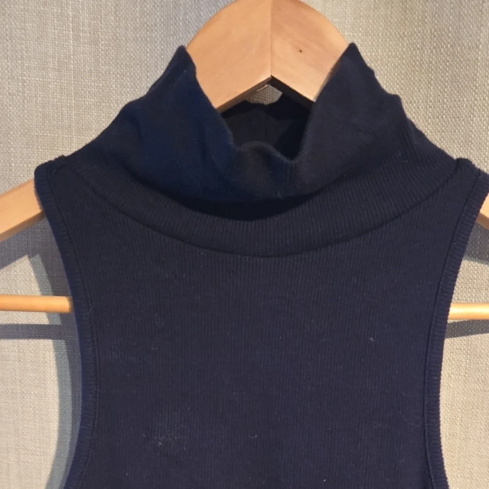 Maeve Black Sleeveless Tank Top - Picture 2 of 3